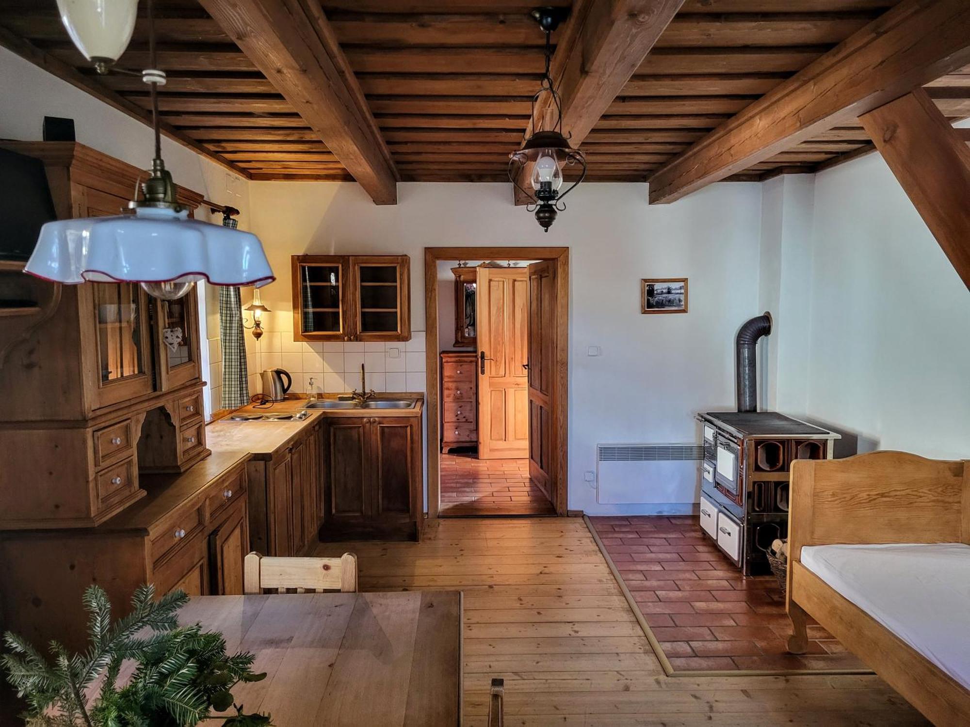 Apartmany Cerveny Dvur Chvalsiny Bagian luar foto
