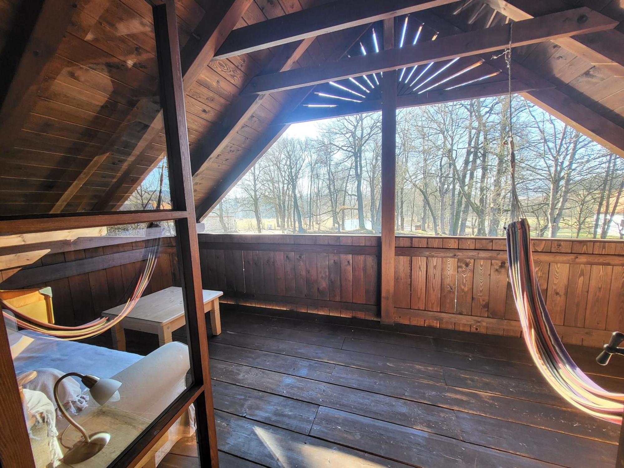 Apartmany Cerveny Dvur Chvalsiny Bagian luar foto